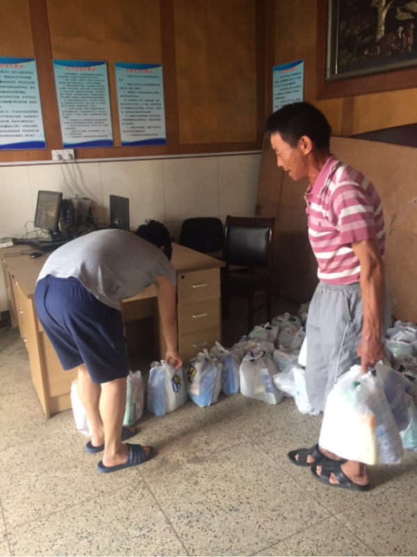 三伏高温送清凉  致敬一线安博体育中国有限公司人